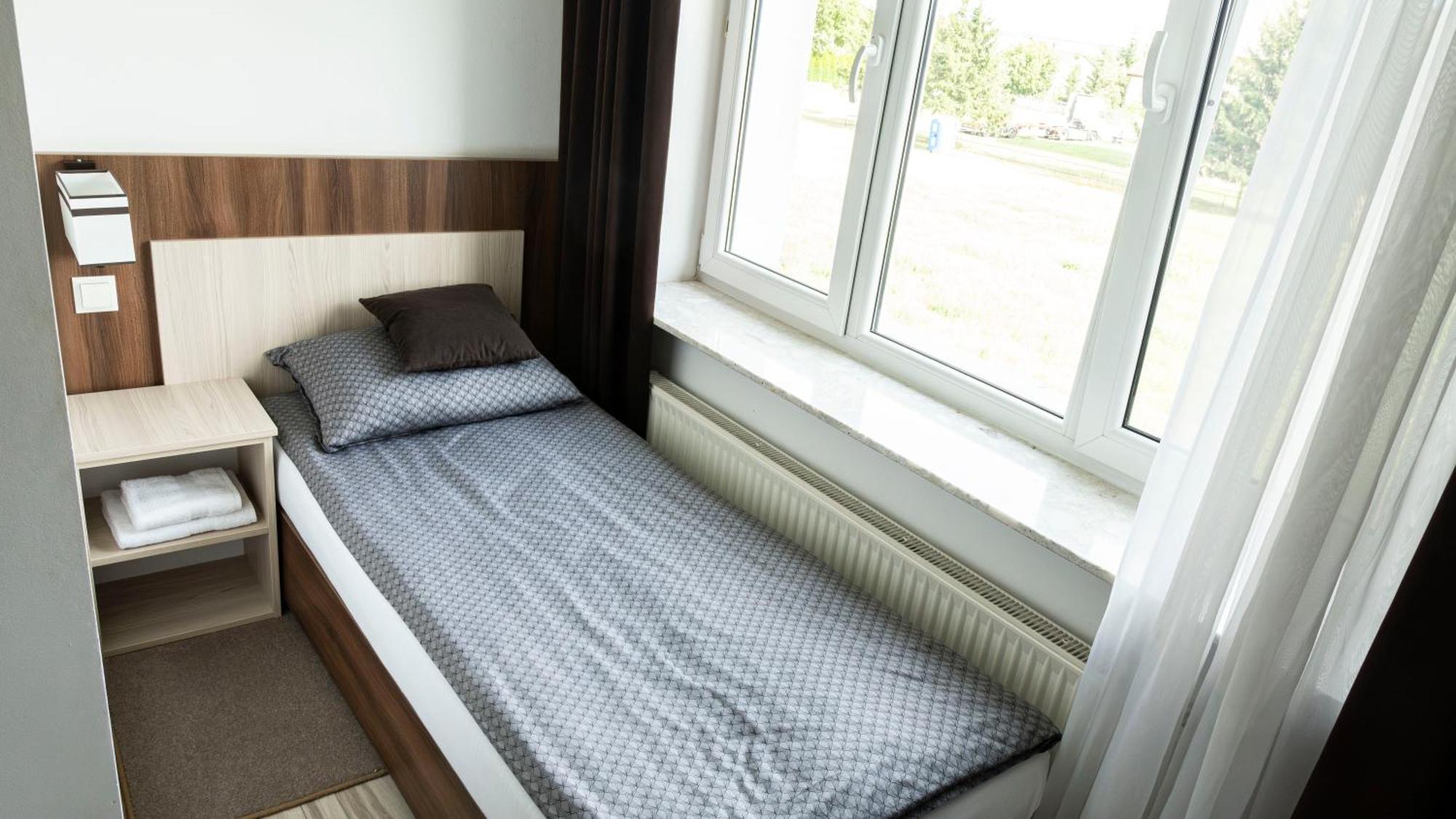 Milten Skrzetuski Wojcieszkow Luaran gambar